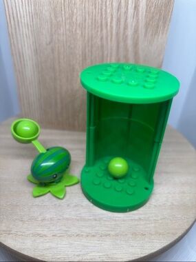 Green Interactive Launch Toy for Kids - Vibrant Green Playset